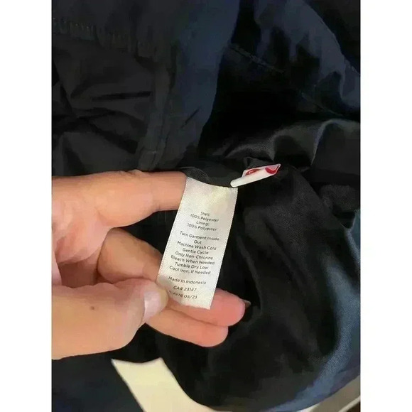 Talbots Women’s Long Quilted Coat Navy Snap Button Size M Pockets Lined - Picture 6 of 8